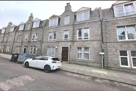 Flat - Wallfield Crescent, Tenanted Investment, Rosemount, Aberdeen AB25