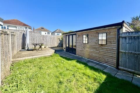 Apartment - Strouden Avenue, Queens Park, Bournemouth, BH8