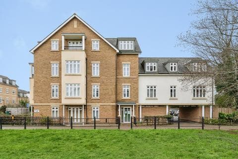 Flat - Pearl Close, Cambridge, Cambridgeshire, CB4