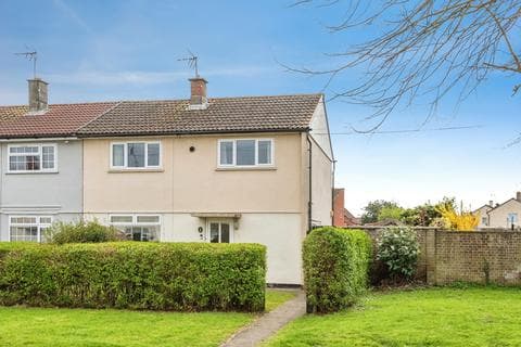End of terrace house - Gresham Close, Swindon, Wiltshire, SN3