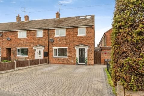 End of terrace house - Thirlmere Road, Chester