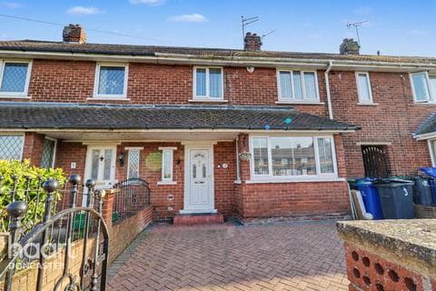Terraced house - Herrick Gardens, Balby, Doncaster