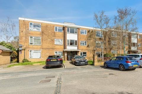 Flat - Anchor Close, Bournemouth, BH11