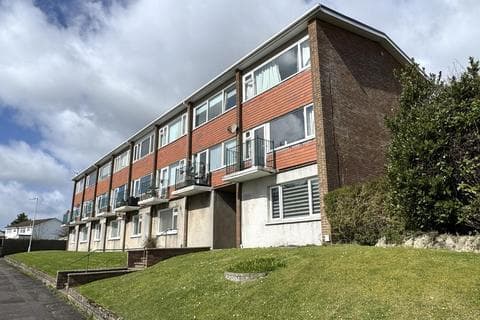 Flat - Clyne Close, Mayals, Swansea, SA3
