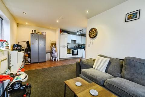 Flat - Astley Brook Close, Bolton, BL1