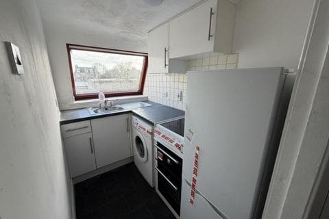 Flat - Charles Street, Aberdeen AB25
