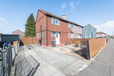Semi-detached house - Findchapel Place, Dundee DD4