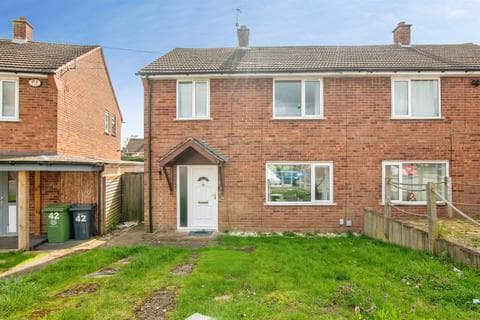 Semi-detached house - Essex Close, WORCESTER