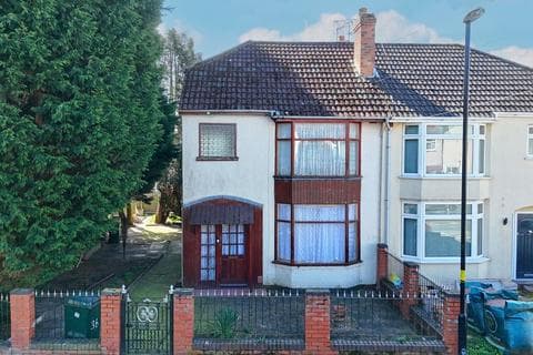 Semi-detached house - Fir Tree Avenue, Coventry CV4