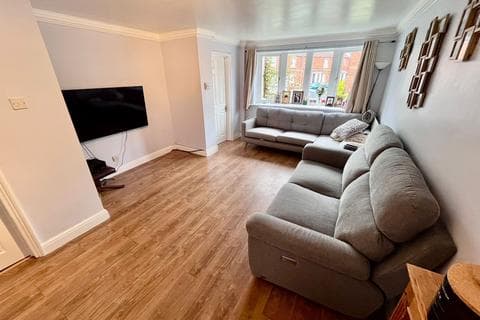 Semi-detached house - Caldecote Street, Newport Pagnell