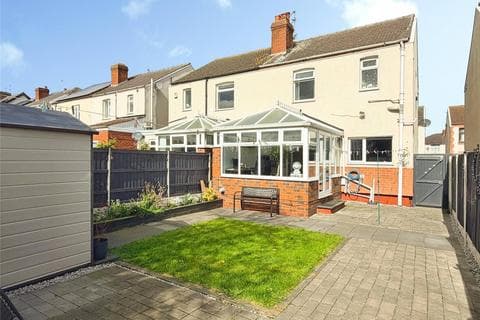 Semi-detached house - Finch Road, South Yorkshire DN4
