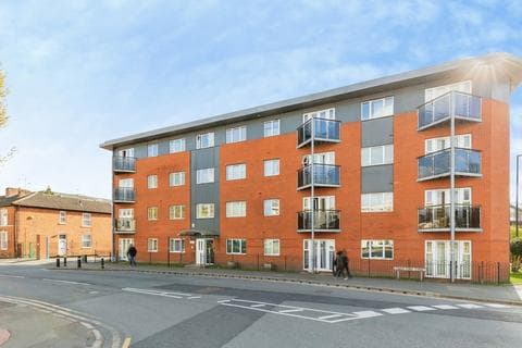 1 bedroom flat for sale
