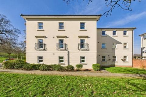 Flat - Brockweir Road, Cheltenham GL52