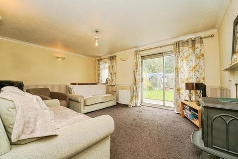 End of terrace house - Marsh Gardens, Cheltenham, Gloucestershire, GL51