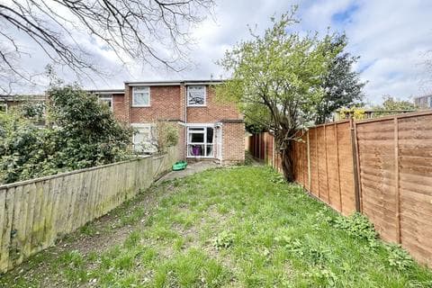 End of terrace house - Marriott Close, Oxford, Oxfordshire