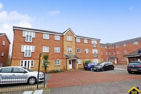 Flat - Trent Bridge Close, Trentham, Stoke on Staffordshire, ST4