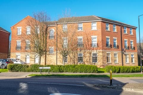 Flat - Brander Close, Balby, DN4