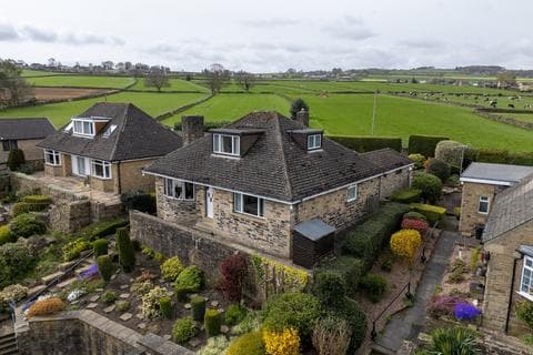 Detached bungalow - Banks, Far End Lane, Holmfirth HD9