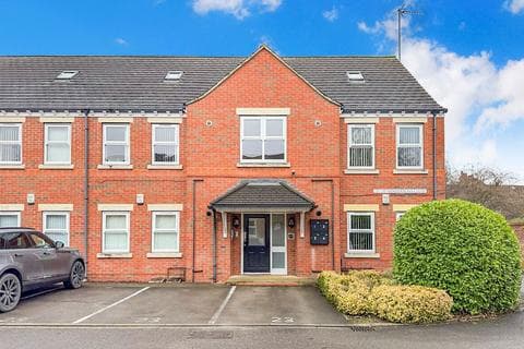 Block of apartments - Sanderson Close, Hull HU5