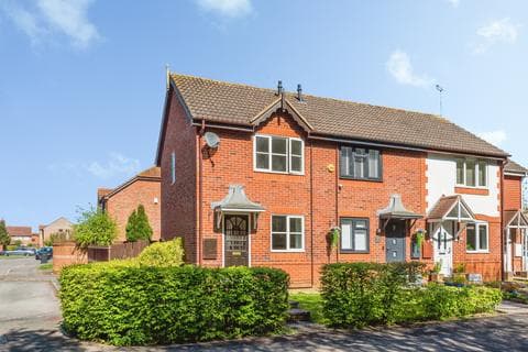 End of terrace house - Pheasant Close - Covingham, Swindon, SN3