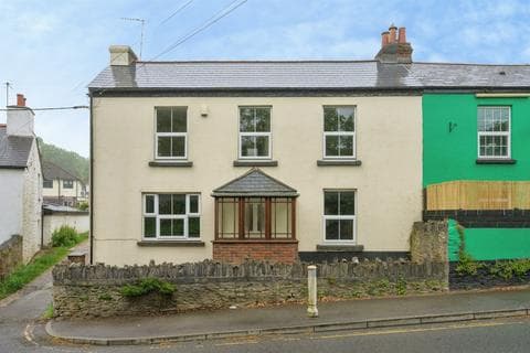 Character property - Hooe Road, Plymouth