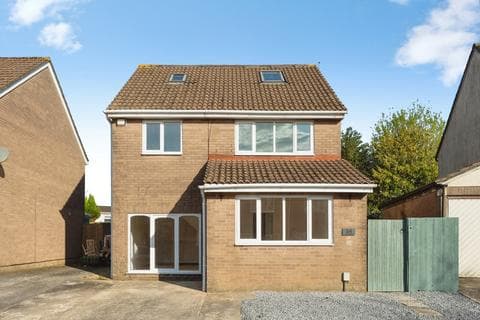 Detached house - Heol Gwenallt, West Glamorgan SA4
