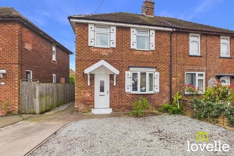 Semi-detached house - Park Lane, Cottingham HU16