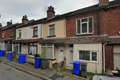 Terraced house - King William Street, Stoke-on-trent, ST6