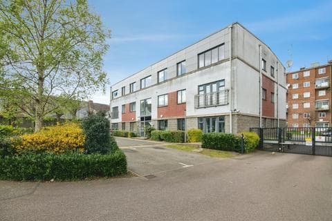 Flat - Holly Lane, Smethwick