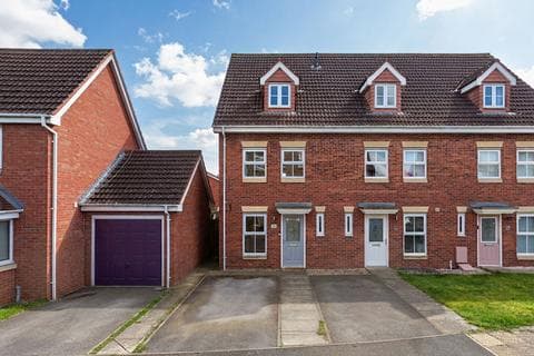 Semi-detached house - Coningham Avenue, York, YO30