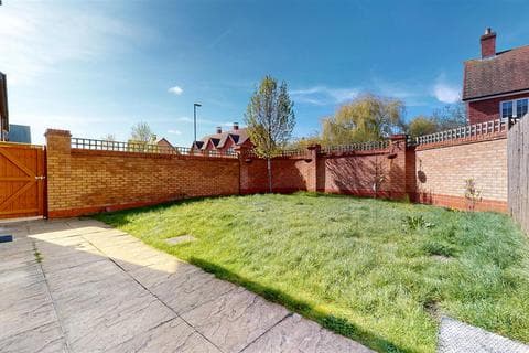 Semi-detached house - Hariana Close, Milton Keynes MK8