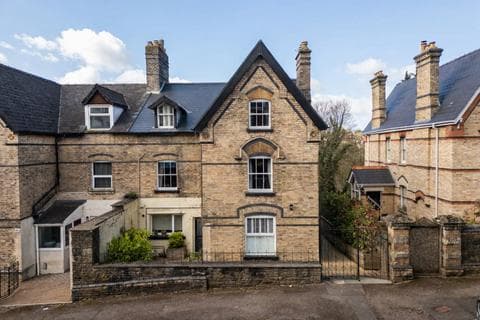 Semi-detached house - Stow Park Avenue, Newport NP20