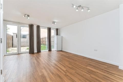 Terraced house - Charger Road, CAMBRIDGE, Cambridgeshire, CB2