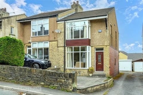 Semi-detached house - Yew Tree Lane, Huddersfield, West Yorkshire, HD4