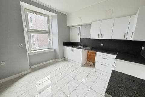 Flat - Cleghorn Street, Dundee, DD2