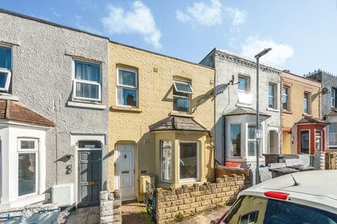 Terraced house - Shelley Street, SWINDON, Wiltshire, SN1