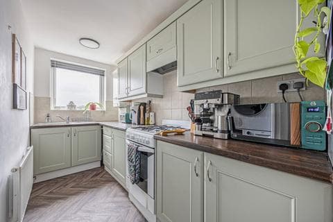 Apartment - Salisbury Avenue, Cheltenham GL51