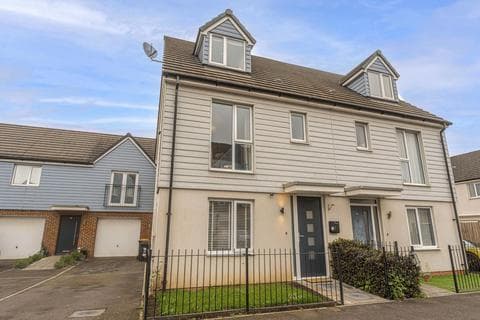 Semi-detached house - Spencer Way, Newport, NP19