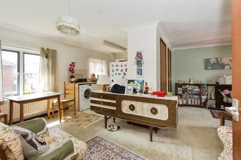 Flat - Budleigh Close, Cambridge
