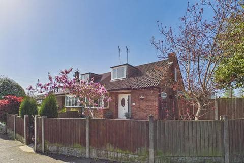 Semi-detached house - Dicksons Drive, Newton, CH2