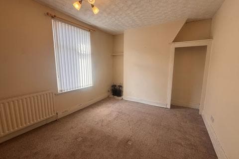 End of terrace house - 39 Andrew Street, Liverpool, Merseyside, L4 4DS