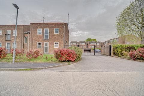 Apartment - Broughton Grange, Lawns, Swindon, Wiltshire, SN3