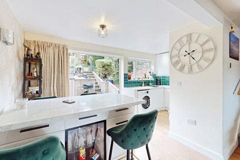 Terraced house - Wessex Drive, Cheltenham