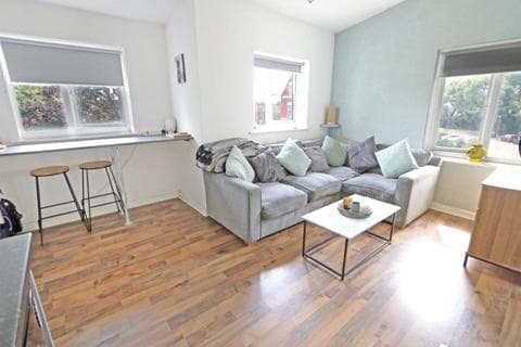 Flat - Park Road South, Middlesbrough, North Yorkshire, TS5