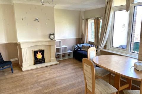 Maisonette - Great Hampton Row, BIRMINGHAM, B19