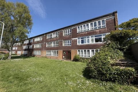 Ground floor flat - Limehurst Avenue, Wolverhampton WV3