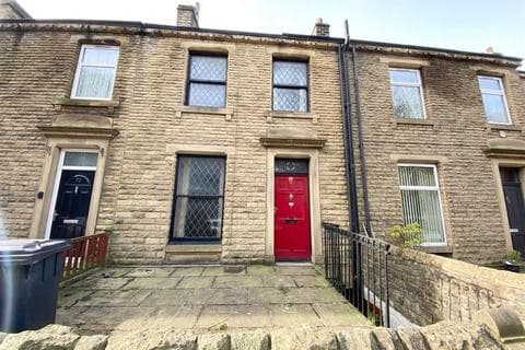 Terraced house - Dodds Royd, Berry Brow, Huddersfield