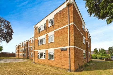 Flat - Hucclecote Road, Gloucester, Gloucestershire, GL3