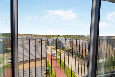 Flat - Bronte Avenue, Tattenhoe Park, Milton Keynes, Buckinghamshire, MK4