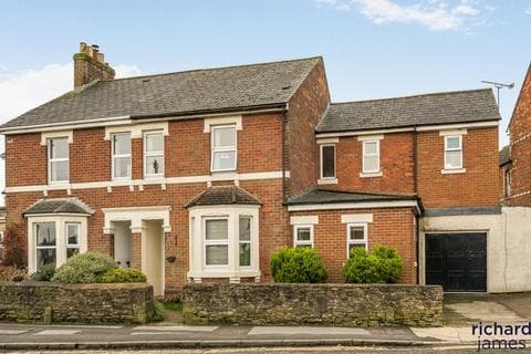 Semi-detached house - Eastcott Road, Old Town SN1